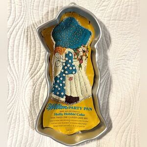 Vtg 1975 Wilton Holly Hobbie Cake Pan With Instructions Insert 502-194